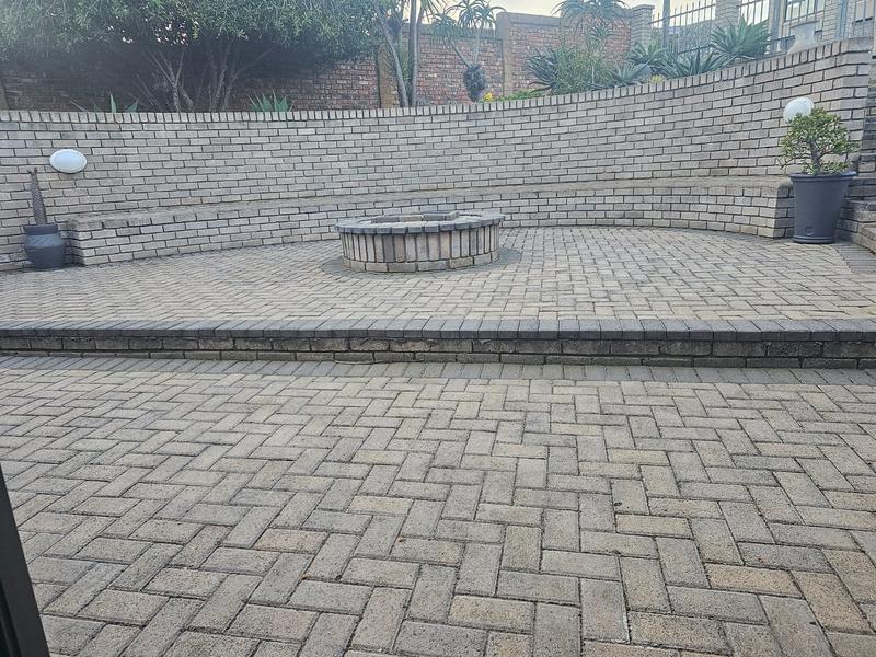 3 Bedroom Property for Sale in Dana Bay Western Cape